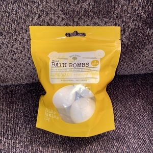 Bolero of Beverly Hills Mini Bath Bombs- 3 Pack- Almond Oil + Manuka Honey